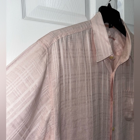 Tommy  Bahama Size XL  100% Linen  Short Sleeve Button Front Shirt - Picture 2 of 7